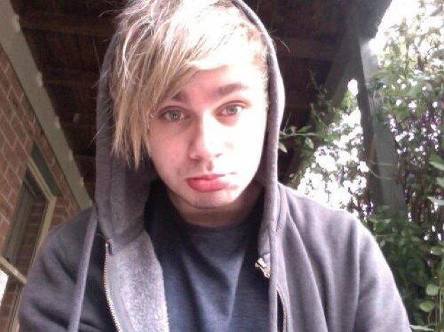 I cry bc Michael. 
Follow my personal @Fredrick_Nipple and NOT this account.