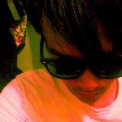 is married to @syaaaarlotxD - the most awesome girl on this planet | BSCA student @LPUManila