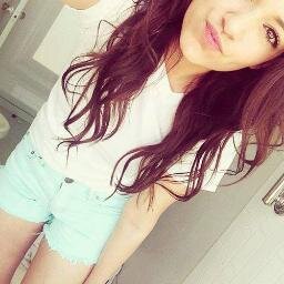 Hey there:) I'm a Motavator, Belieber, Arianator, Selenator :) ♡ This is my Idols and i will support them always ♡♡♡