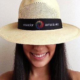Cántabra en Ecuador | Soy parte de @UTPL, presidenta de #DestileríasBlacksmith - @ACEvodkaEC y socia de @QUO_HUB. Amo la danza, reír y las cosas mas simples