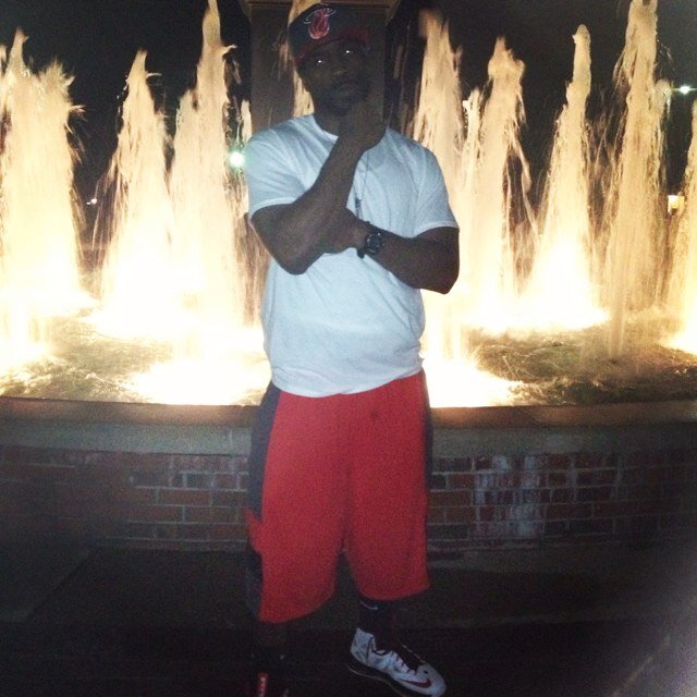 I am a product of my enviroment Young, Black,Educated, from the Hood, #troyu, #Teamiphone,#pisces, #metaphor, #word4today, #MOB,
Instagram: @turt561