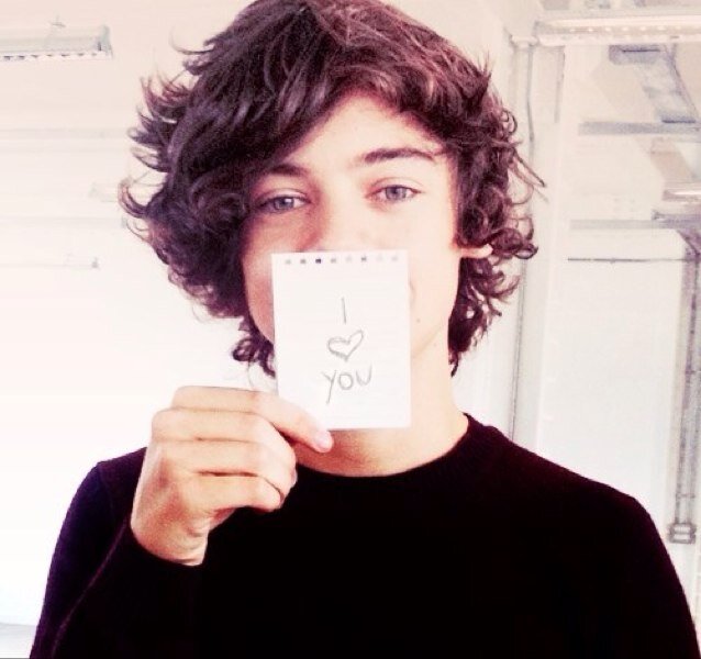 Dedicated to the sexiest man alive. just look at those curls
                  Following back :)