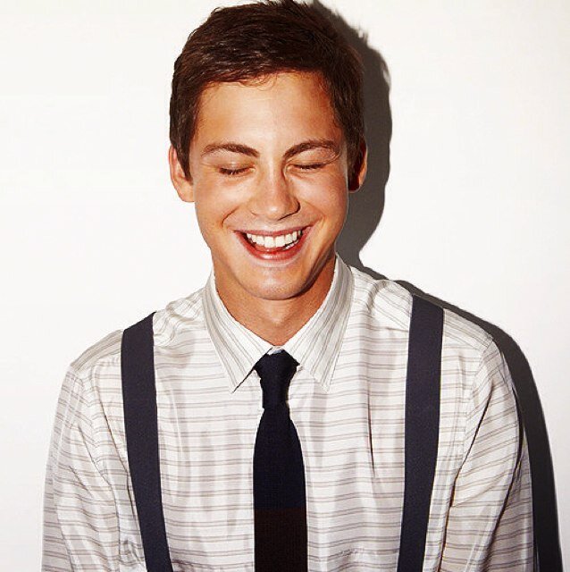 Logan Lerman is my life♡
I follow back:)