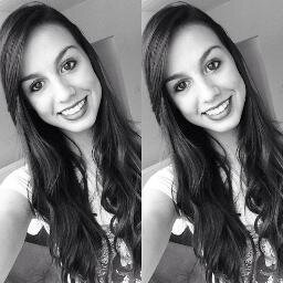 15 anos, canceriana, ciumenta, feia.                   @_ThurN  sz