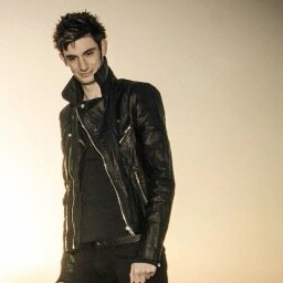 SenatorGillett's profile picture. Musician; Guitarist and Songwriter for Oxford band 'Zurich'.