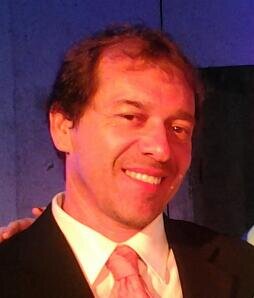 PAI DE FAMÍLIA E CIDADÃO, INDIGNADO COM A ROUBALHEIRA E O DESCANSO COM O BRASIL E SEU POVO.