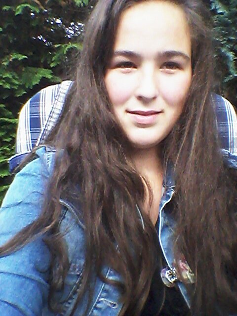 17 jaar- Helpende Zorg en Welzijn Niveau 2 - lovee my friends - enjoy the life -