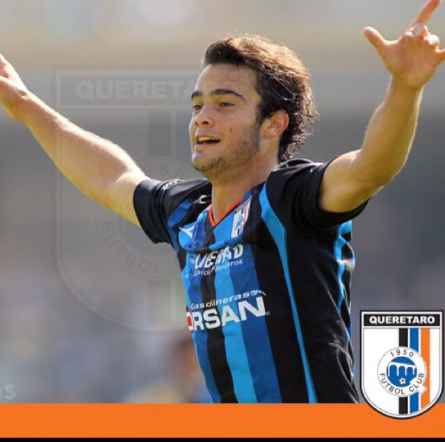 Gallos Blancos.