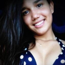 Algumas pessoas só precisam de um abraço... Ao redor do pescoço. Com as mãos!
