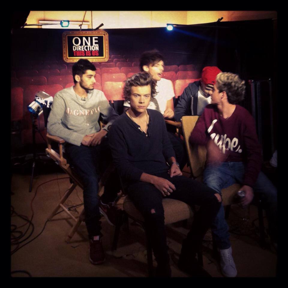 Siganos, en este nuevo twitter para ser fans de One Directioner♥