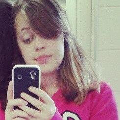 instagram:@heeyli_
seu sorriso me faz bem!