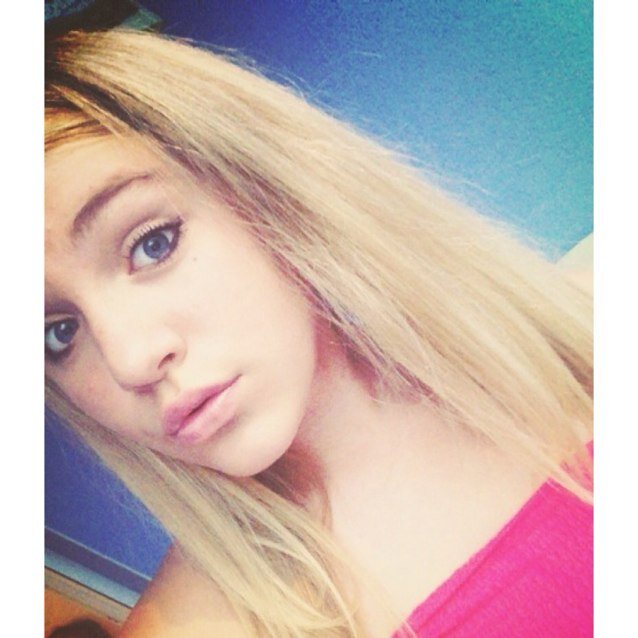Trin,essex girl live,laugh,love,ARIANA GRANDE IS PERFECTION' i love music;;