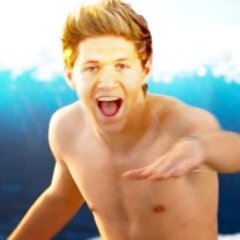 _pussshi's profile picture. 'hi we are one direction'