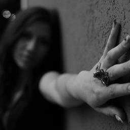 L'amore non possiede, né vorrebbe essere posseduto!