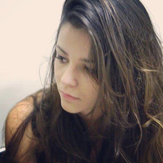 ' De tantas mil maneiras que eu posso ser
Estou certa que uma delas vai te agradar ♫