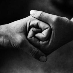 ItsNoufAlshmary's profile picture.         + تعوّدتُ ان لااَ اجِدكَ فلمّ اعدً افتقِدُكَ  
1995