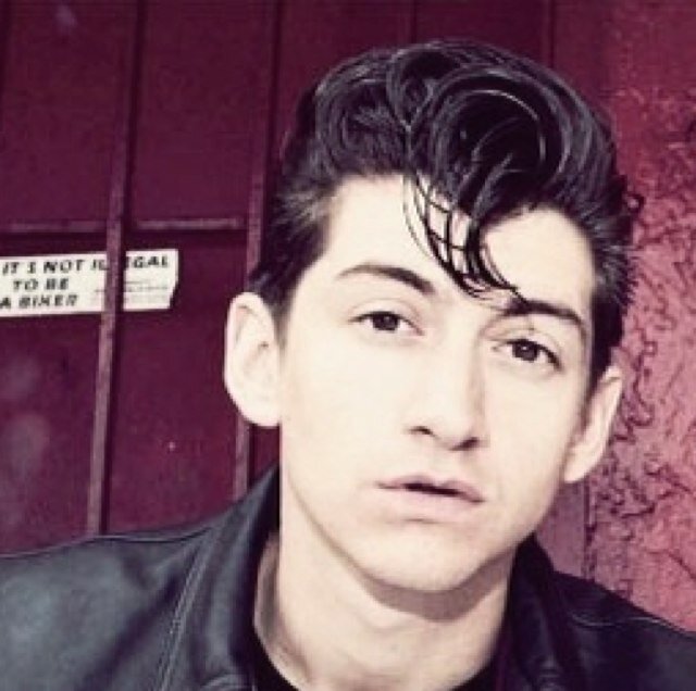 Made a time machine in 1954 and ended up here, in Storybrooke, and I don't plan on going home now! [Rp, 18, Single] Age: 16 #Greaser