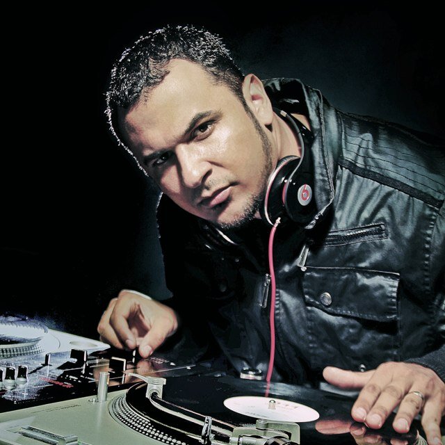 Productor Musical • Tornamesista • Diseñador Gráfico. Contacto: holydjrecords@gmail.com · Tel: (809) 873-4263