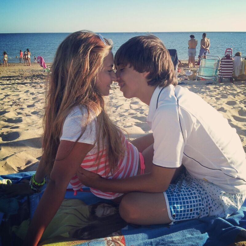 MiEnana17's profile picture. Mirandola a los ojos comprendí, que ella es para mi, mi presente y mi futuro.