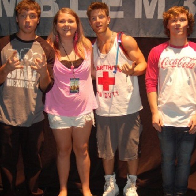 E3=my life ❤Wesley❤ ❤Keaton❤ ❤Drew❤ Riptide, Spice, XO, Tequlia Sunrise, Sunset Boulevard, @emblemthree and @keatonstromberg follows! And so does @milliesabrina