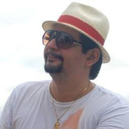 Um amante do bom samba e do  Beco da Lama .Flamenguista e Abcdista, pai de Yan, Gabriel, Felipe e Matheus. Secretário estadual de cultura do PcdoB/RN