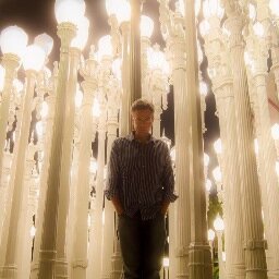 Pop Culture Addict. Apple Enthusiast. Design Guy.