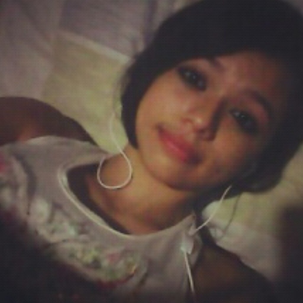 Souu Uma Louca Porem Feliz :)
