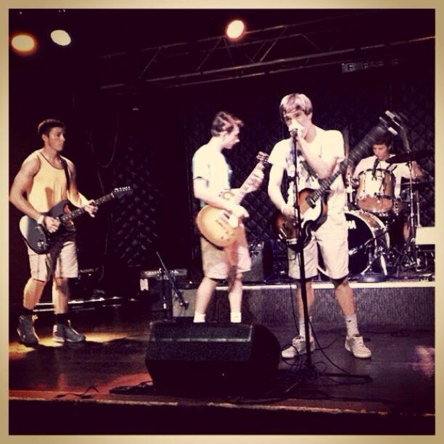 Like us on facebook! Email:SarletStreetsBand@gmail.com