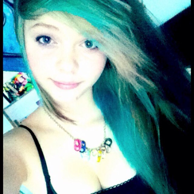 Hi, im Haley c: music is a drug. Im tooken by my boo :* i love asking alexandria and yummeh gum. Follow meh, i follow u! ... Luv yew ;)