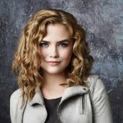 Hey I'm Jo Masterson. I am working to help prove Danny didnt kill Regina Crane while hiding my feelings for him at the same time.