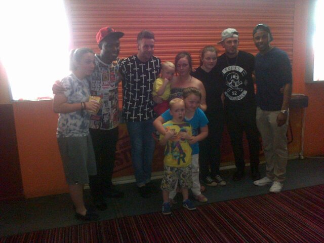 One Direction; 16/3/13 best day of my life❤ /
also add me 264E07CC