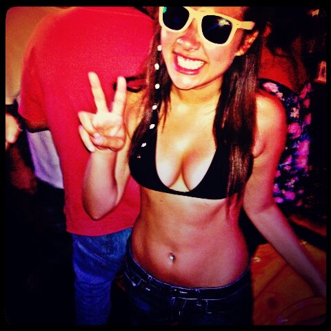 constanzacocol's profile picture. Estudiante de Traduccion Interprete en Inglés en Univesidad de las Américas (Providencia), enamoradisima de @fvarascanales y amante de mis amigos