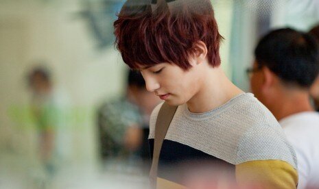 CNBLUE's lead guitarist.
