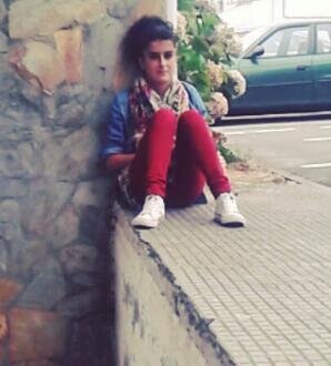 La vida es para vivirla, no para entenderla. Dicen que saben de ti, pero ellos no saben nada. Nadie es el mejor que nadie te lo prometa.