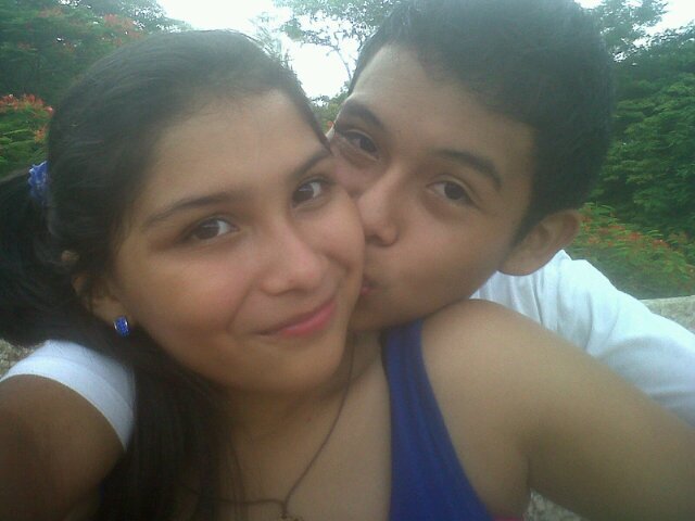 Sigueme & te sigo Mi novio?@luilli_HDZ lo amo como a nadie en el mundo F.E.---*10/09/2013♥ mejor amiga? @LpzNatty la adoro & con ella paso los mejores moments☺