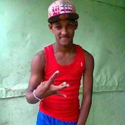 eLLa Es La K mE cOnTrOLa