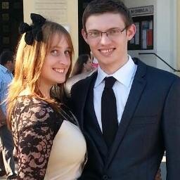 Nottingham University graduate in French, Russian and Spanish and Liverpool Hope University trainee teacher :)