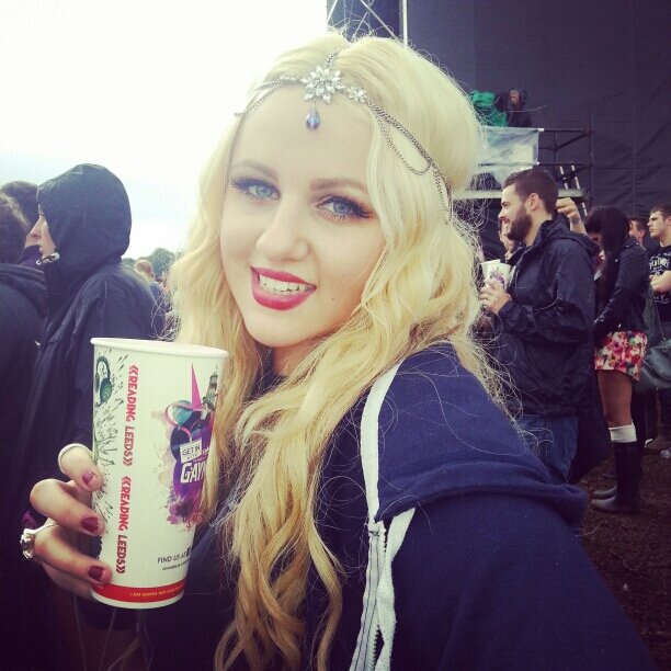 Blonde Rock Chick! Philosopher at University of Central Lancashire. Irish/Hungarian/Scouse Bird. Ex-Bar Wench.
🇮🇪🇾🇪🇬🇧