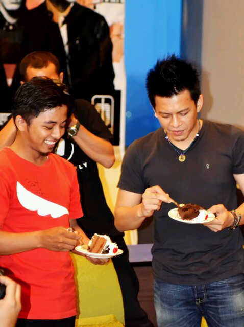 kenyamanan adalah melakukan sesuatu yang menurut hatimu benar..