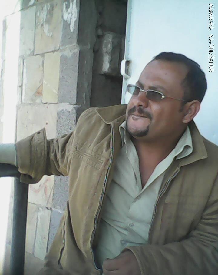 سلطان علي قاسم الحذيفي.
مصمم جرافيك وخبير في الأبحاث والدراسات
هاتف. 711016296  - 776491714
Email: Alsultan2010ye@gmail.com