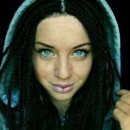 Hello, please follow me, I follow back! Love u guys.