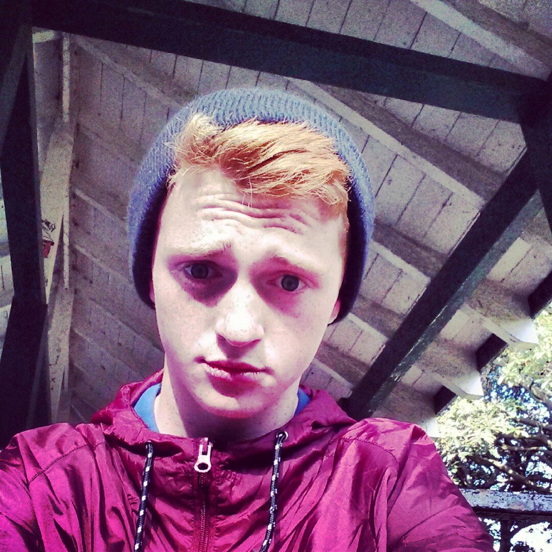 im ginger love to jetski and drive