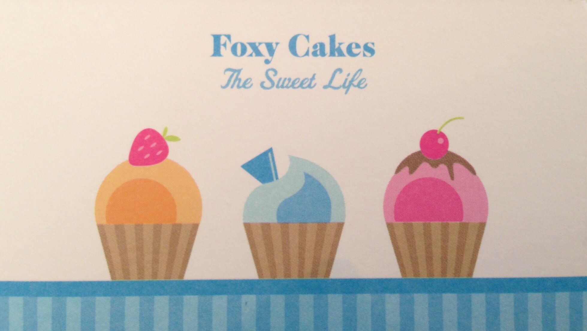 The Sweet Life! Foxy Cakes offers small batch, gourmet cupcakes. We also offer vegan, vegetarian, & allergy-friendly options.