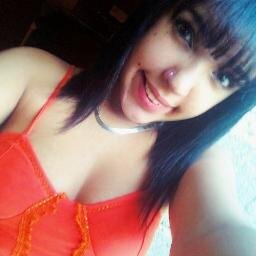 -  Ela é maravilhosa tem o sorriso maroto ♪ * ,  -
