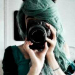 StefanieLobato's profile picture. 