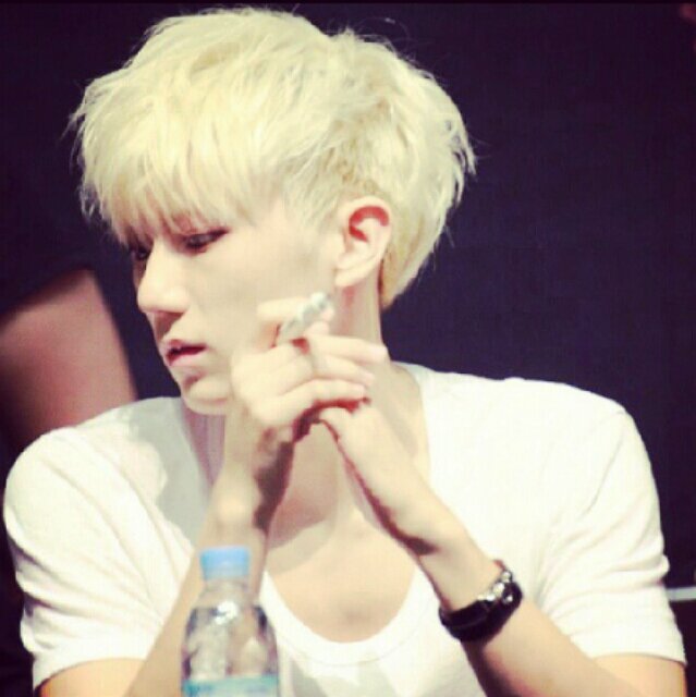 ผมจางฮยอนซึงวงB2ST ผมขี้อ้อน มาคุยกับผมแล้วคุณจะหลงรักผม *ยิ้มหวาน* 555 #แป้นแล้นแฟม♥