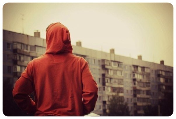 presentvladka's profile picture. 