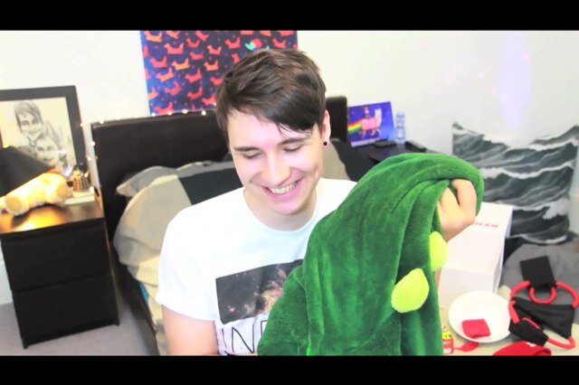 Hey im not obsessed with youtube I only watch danisnotonfire amazingphil jacksgap jaackmaate kickthepj crabstikckz pointlesblogtv the janoskians and sam pepper!
