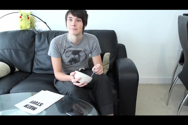 I love dan howell and have seen ALL his and amazingphils videos and i love other youtubers robo11743805 and harland_robyn follow ill follow back :P