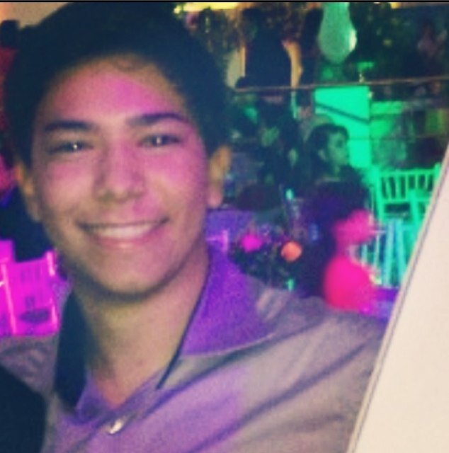 Estudante - 18 anos, Torcedor do TIMÃO, Futuro Engenheiro Mecanico